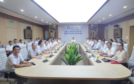 ĐẢNG BỘ CÔNG TY SKYPEC NGHIÊM TÚC, CHẤT LƯỢNG TRONG HỌC TẬP, QUÁN TRIỆT, TRIỂN KHAI THỰC HIỆN  NGHỊ QUYẾT SỐ 10-NQ/TW CỦA BỘ CHÍNH TRỊ